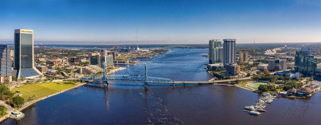 St. Johns River flowing through downtown Jacksonville, Florida